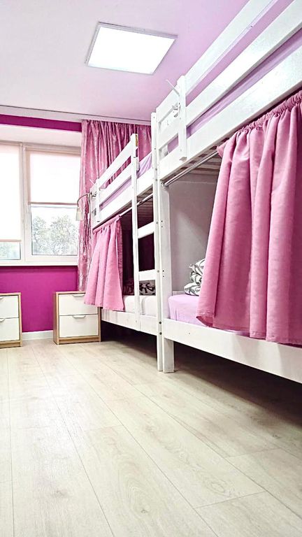 Какаду — Многоместный женский номер violet