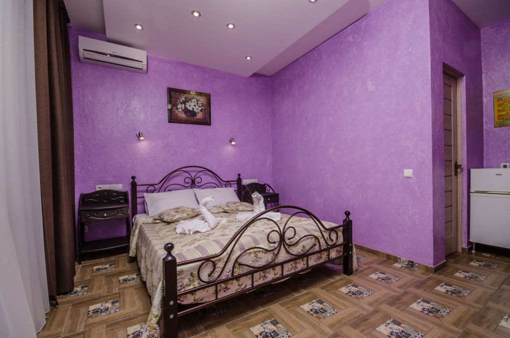 Рыжий кот — Двухместный номер с 1 кроватью улучшенный