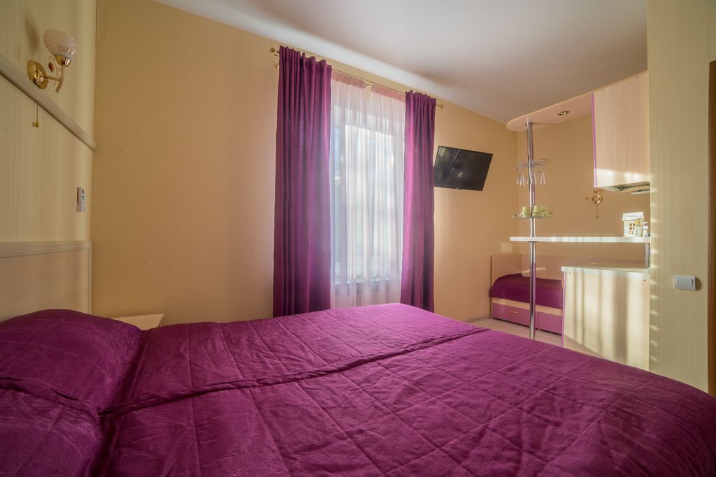 "Теремок"  Московский — Трёхместный номер комфорт