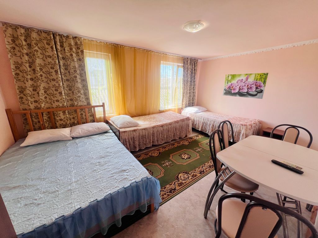 Южный Парус — Четырёхместный номер люкс с кухней