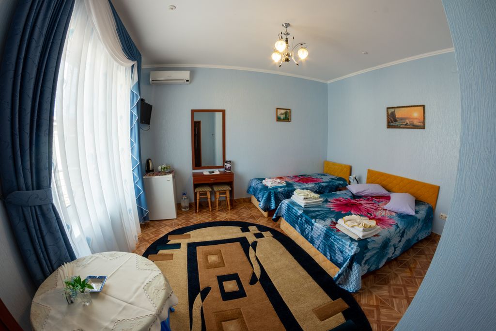 Чудесный — Трёхместный номер улучшенный