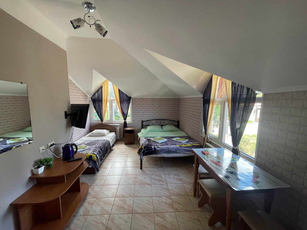 Горный Воздух — Трёхместный номер стандарт