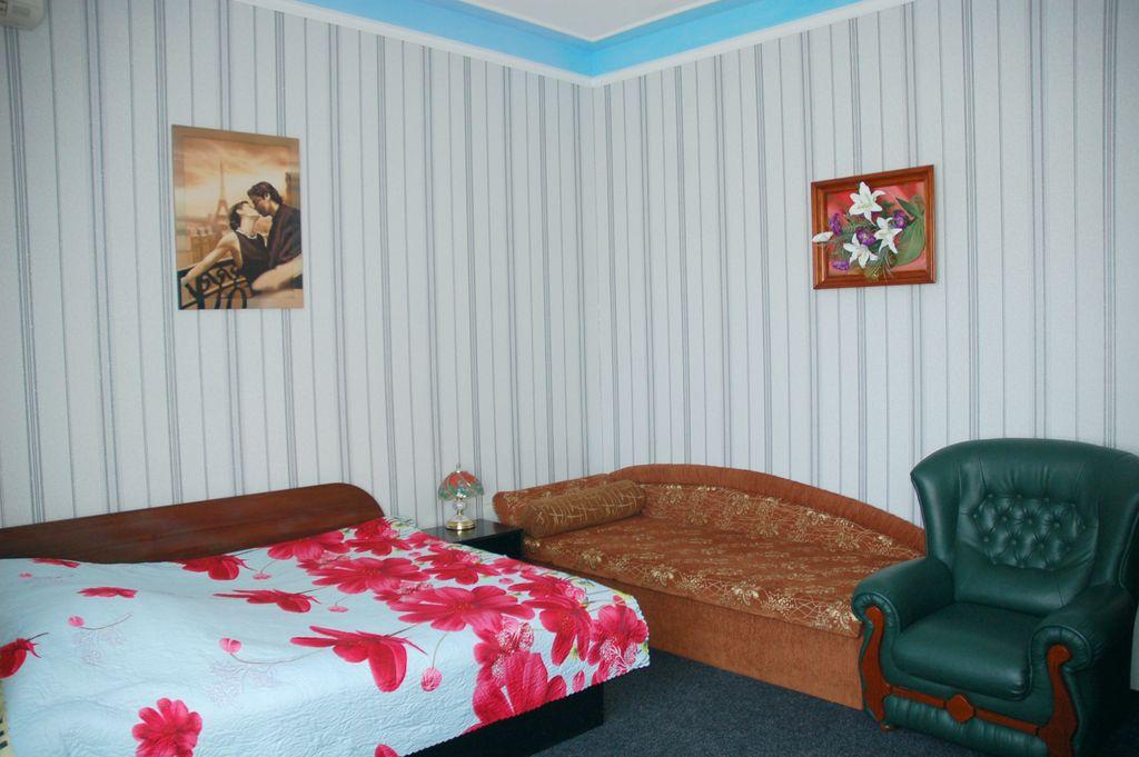 Киви — Трёхместный номер улучшенный