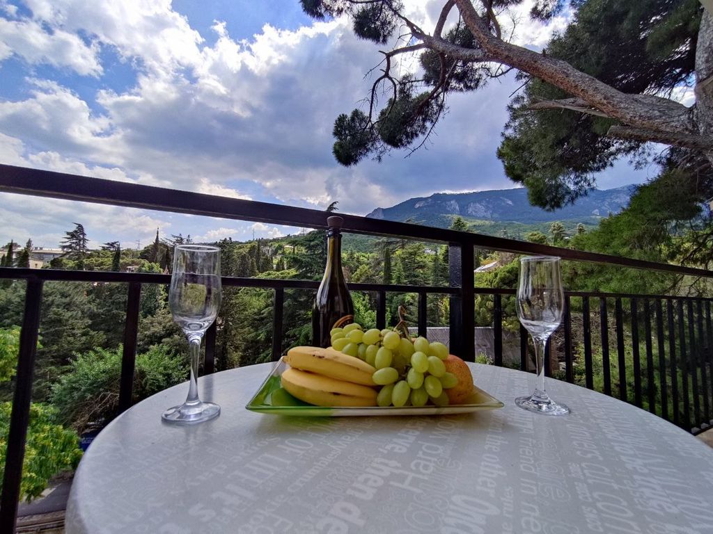 Марина — Семейный номер апартаменты с балконом и панорамным видом