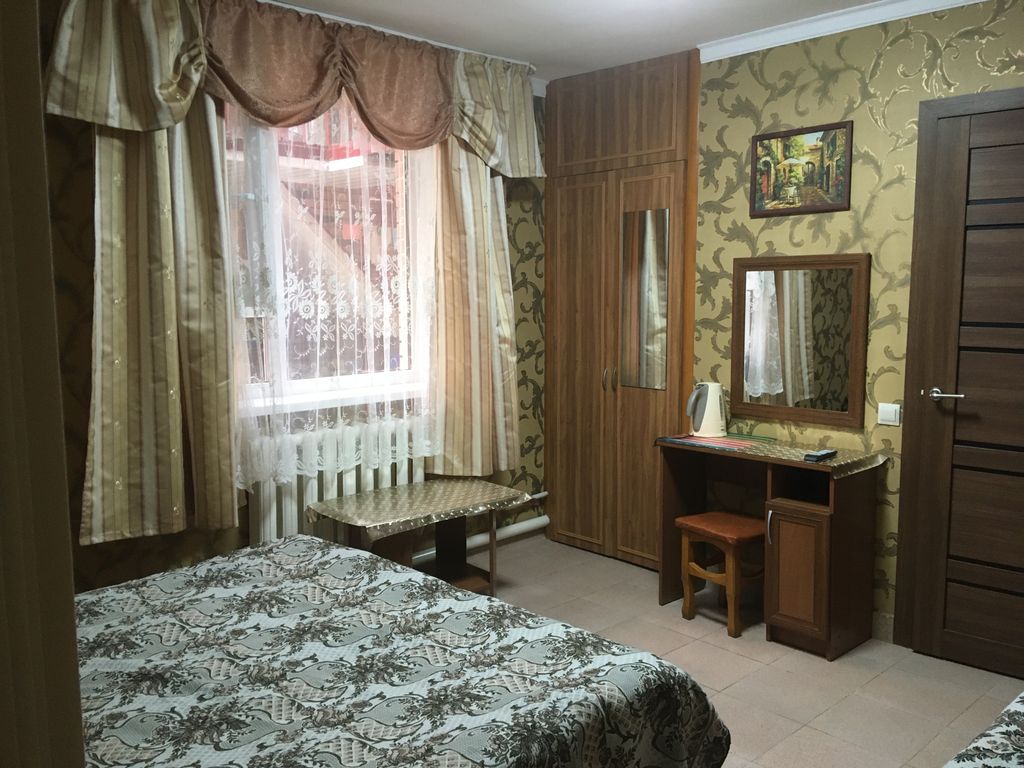 "На Терской" — Трёхместный номер полулюкс