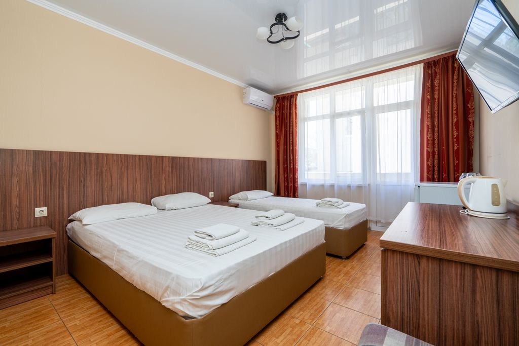 Сан Лайф — Трёхместный номер стандарт