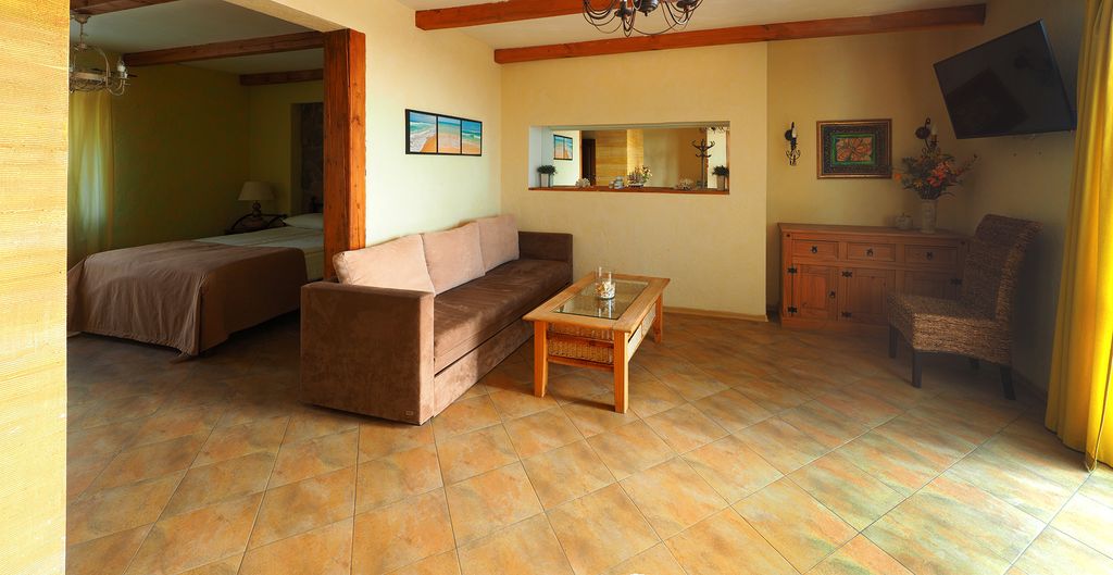 ЭстетЭтно — Четырёхместный номер делюкс № 18