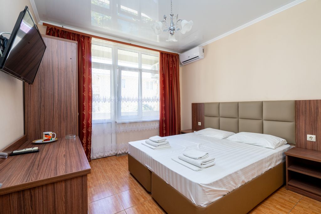 Сан Лайф — Семейный номер улучшенный