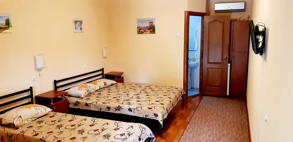 Орловка — Трёхместный номер Комфорт с индивидуальной беседкой