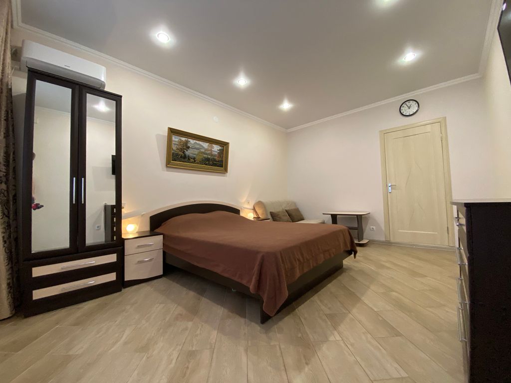 На Круче — Четырёхместный номер улучшенный Петрович