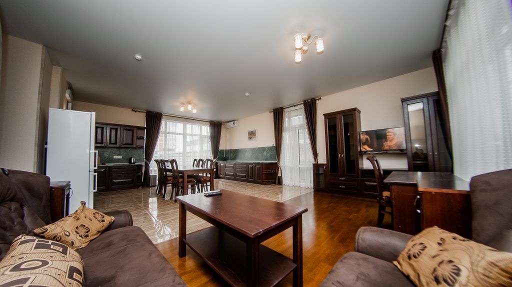 Орион Плюс — Апартаменты с кухней-гостиной