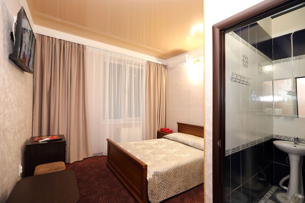 Hotel RIO — Двухместный номер с 1 кроватью №5 стандартный с двуспальной кроватью