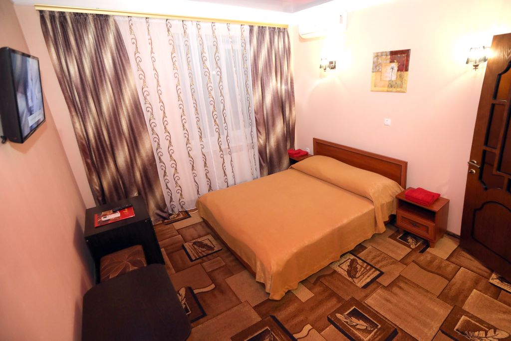 Hotel RIO — Двухместный номер с 1 кроватью №7 стандартный с двуспальной кроватью