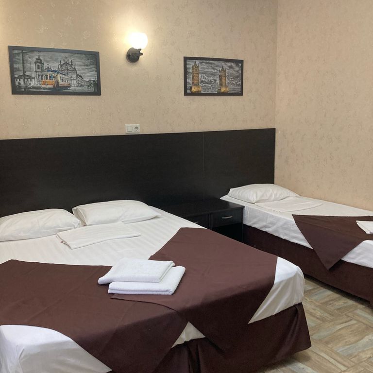 Арди — Трёхместный номер улучшенный