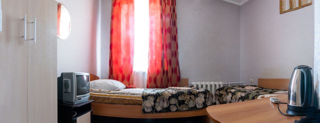 Lotos — Двухместный номер с 2 отдельными кроватями эконом с видом на город