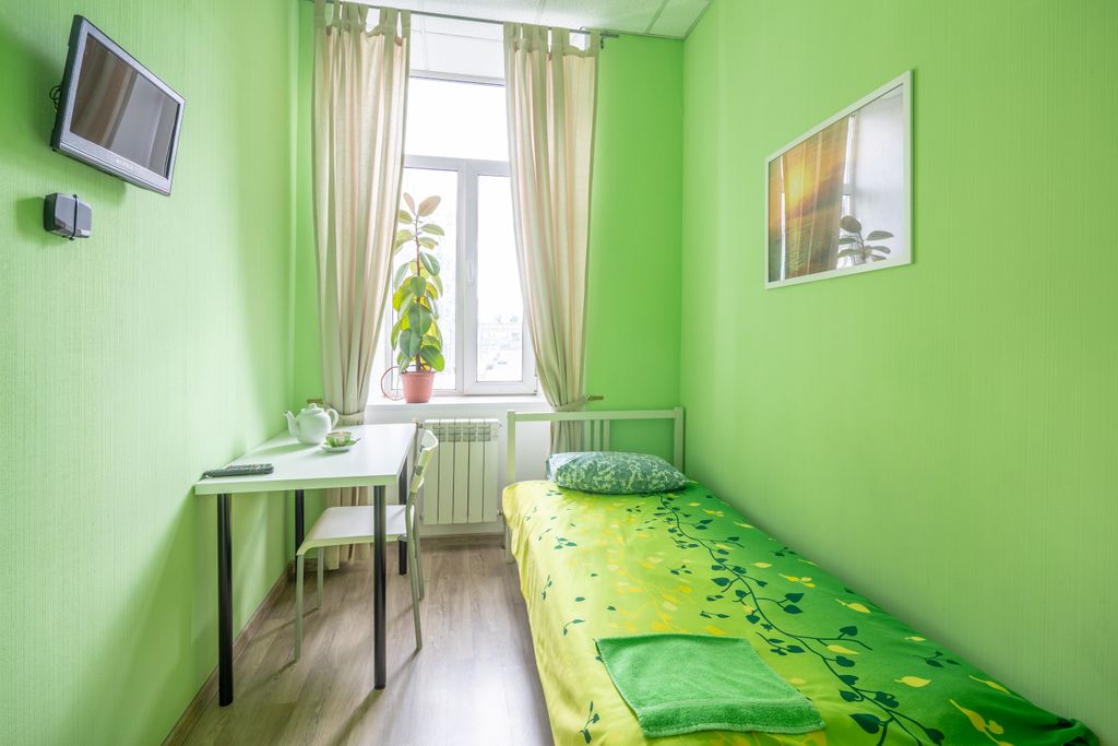 Бугров — Одноместный номер с общей ванной комнатой