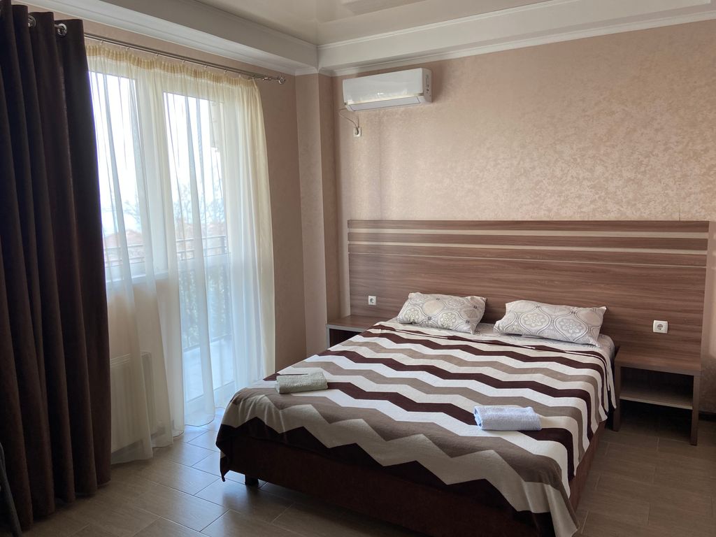 Фиеста Гурзуф — Трёхместный номер улучшенный с видом на море