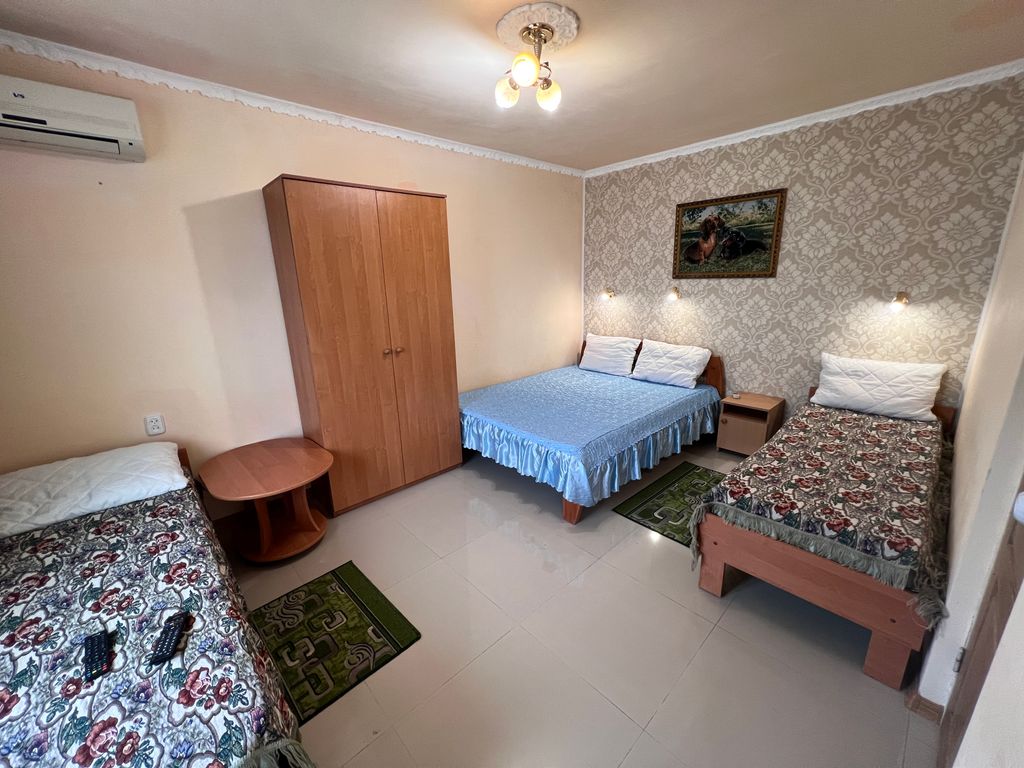 Южный Парус — Четырёхместный номер комфорт