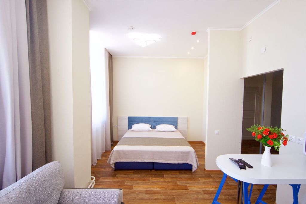 Партизана Железняка — Трёхместный номер студия возле вокзала