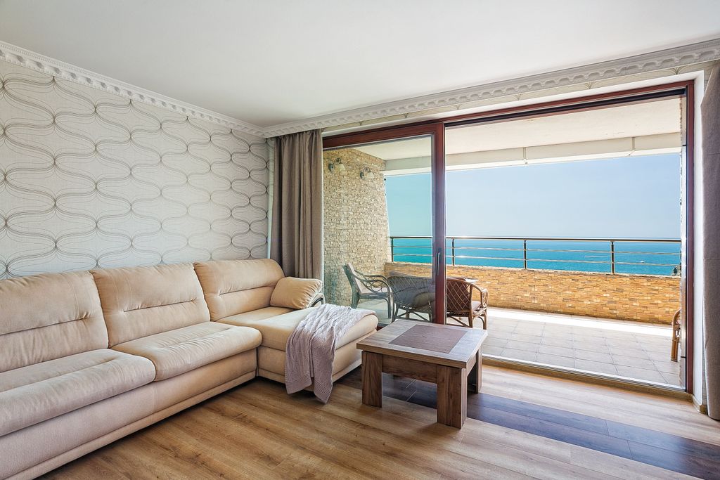 Family Elite — Апартаменты 140 делюкс - с панорамным видом на море, горы