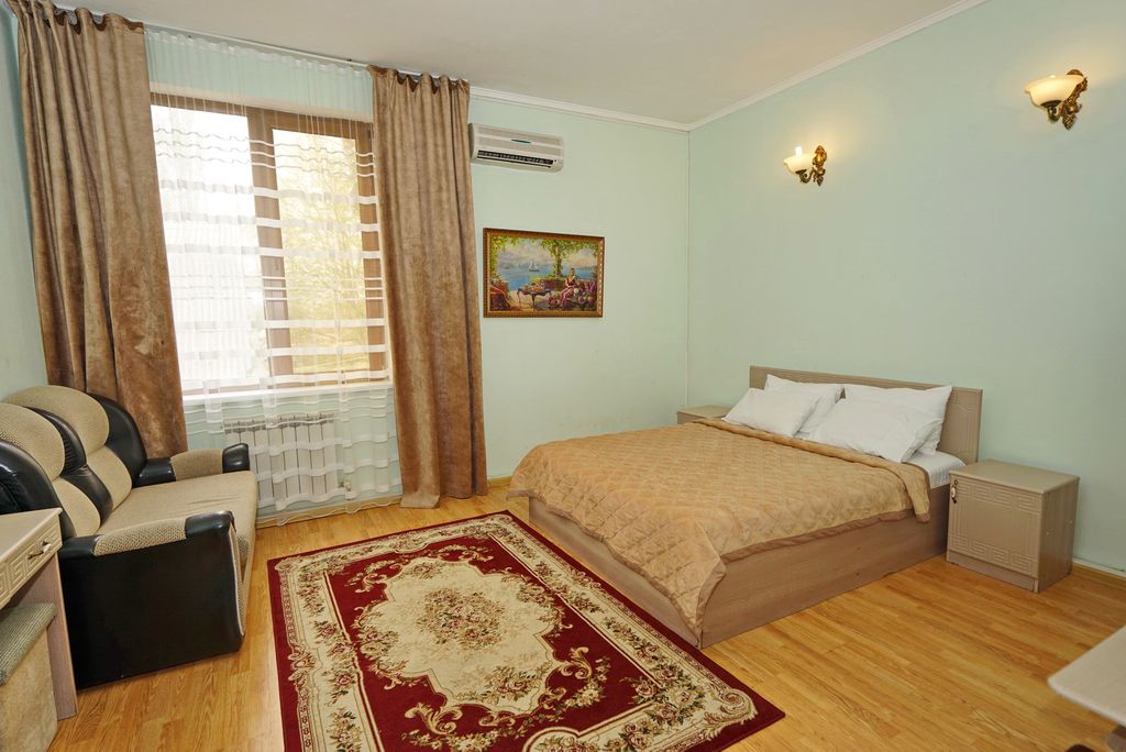 Лето — Трёхместный номер 3-й номер