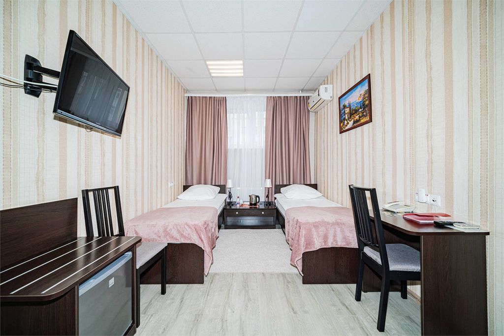 Олимп — Двухместный номер с 2 отдельными кроватями эконом Twin