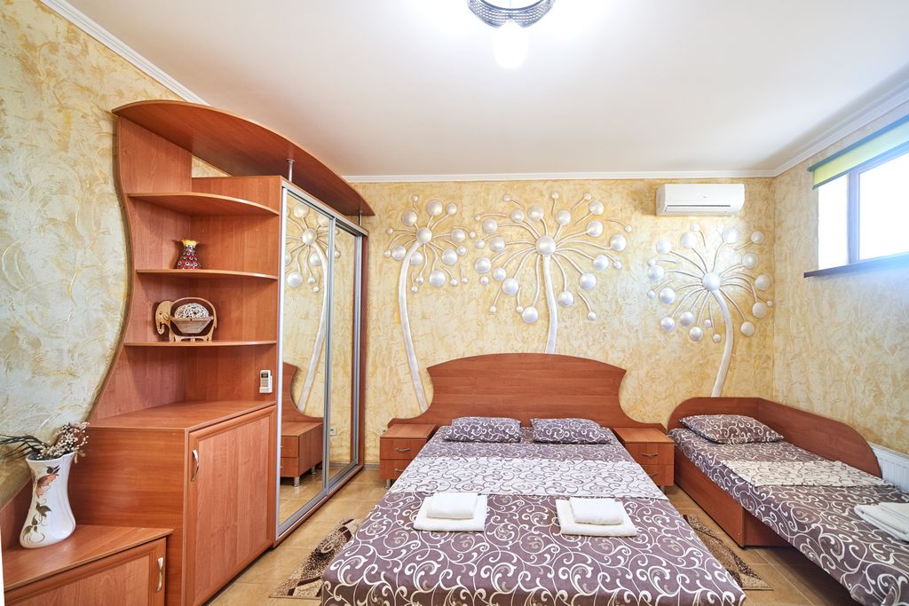 Лев — Семейный номер улучшенный