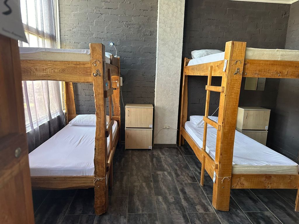 Аэропорт — Многоместный женский номер восьмиместный