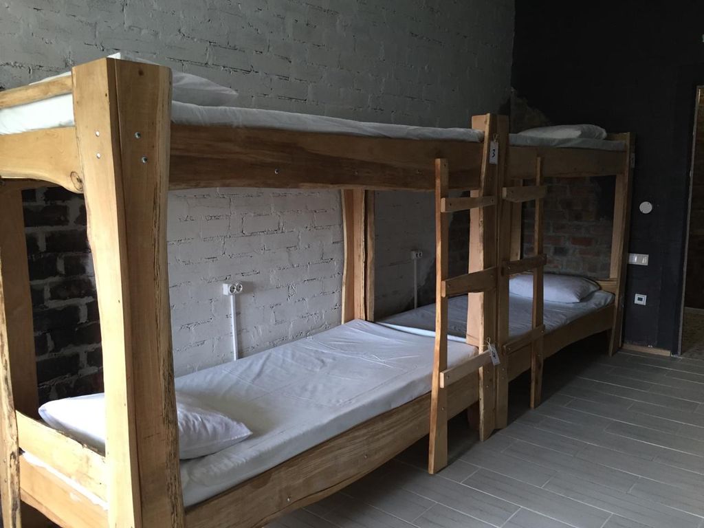 Аэропорт — Многоместный мужской номер восьмиместный 1