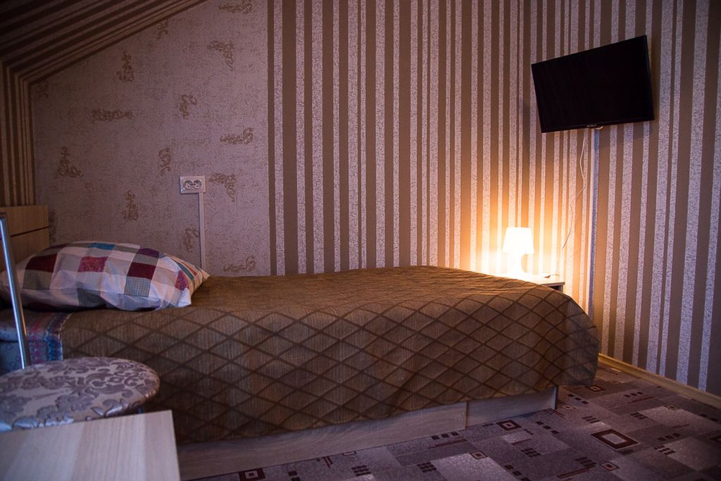 Золотой Лев — Двухместный номер с 2 отдельными кроватями эконом 7