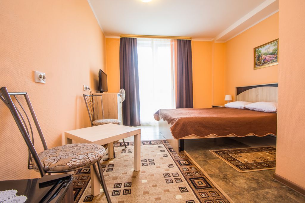 Золотой Лев — Двухместный номер с 1 кроватью стандарт 10/1