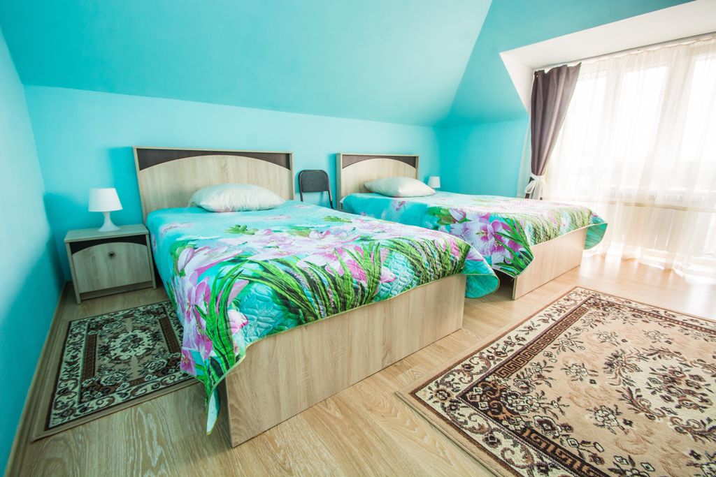 Золотой Лев — Двухместный номер с 2 отдельными кроватями стандарт №4