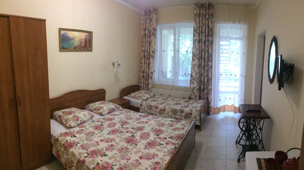 Арина — Трёхместный номер Полулюкс