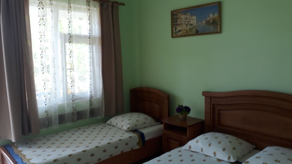 Арина — Трёхместный номер на 2-ом этаже