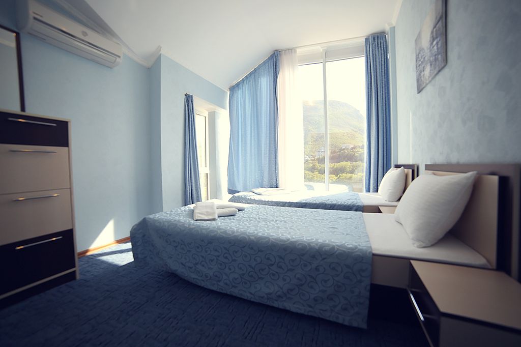 Фламинго — Апартаменты люкс с видом на горы