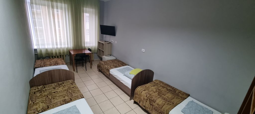 Акспай — Четырёхместный номер Четырехместный эконом с общей ванной комнатой