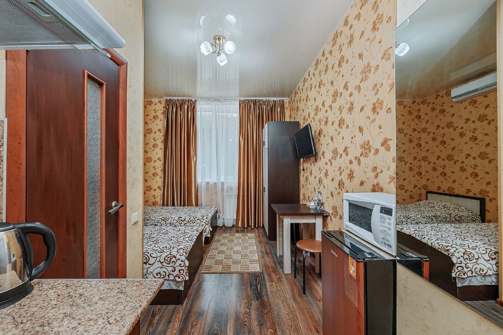 Карамель — Двухместный номер с 2 отдельными кроватями №3