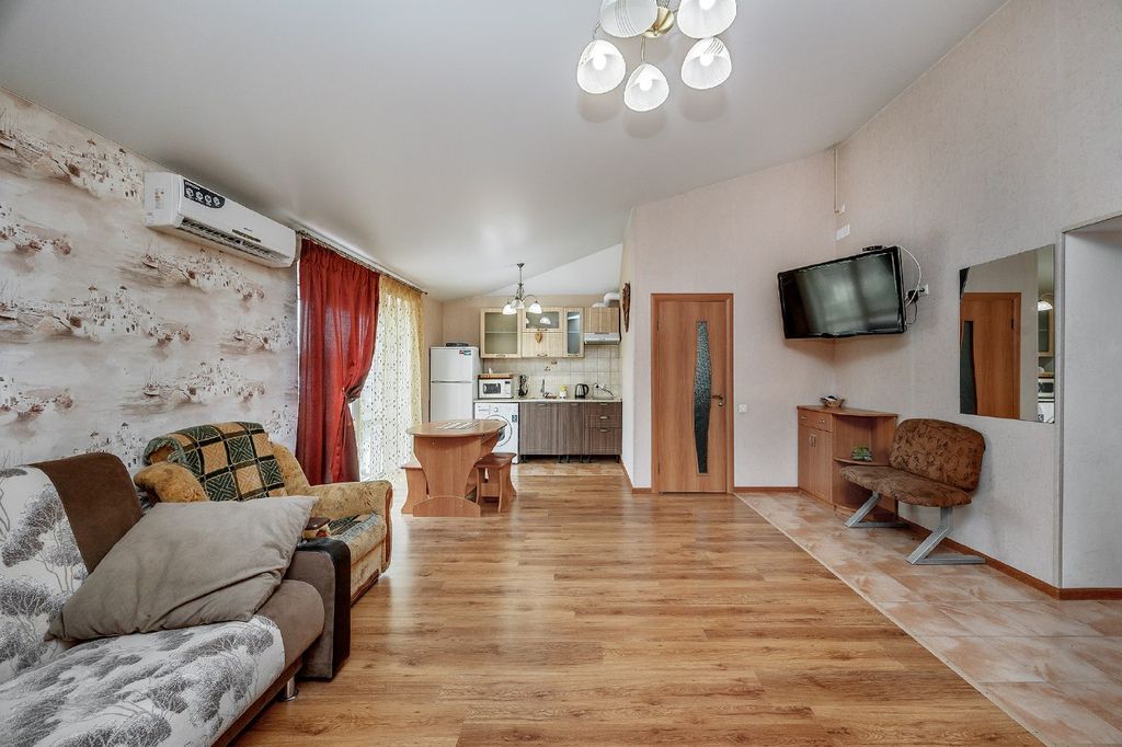 Карамель — Четырёхместный номер №5 двухкомнатный