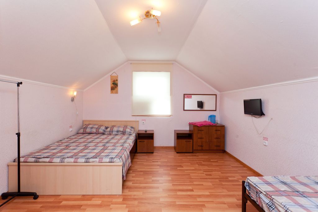 На Кирова — Четырёхместный номер мансарда