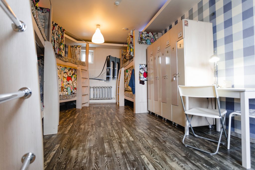 Smile Hostel — Многоместный смешанный номер эконом (душ/туалет общий)