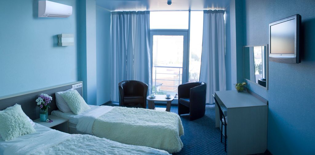 Сristal — Двухместный номер с 2 отдельными кроватями стандарт с видом на город