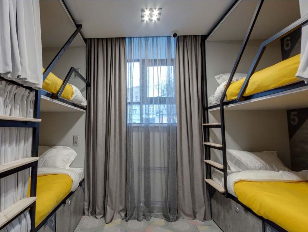 VDali Poshtel — Многоместный женский номер женский восьмиместный номер