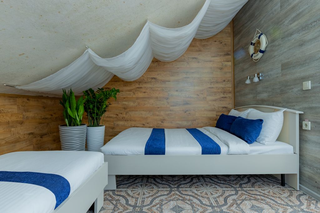 Бархат и пар — Трёхместный номер стандарт