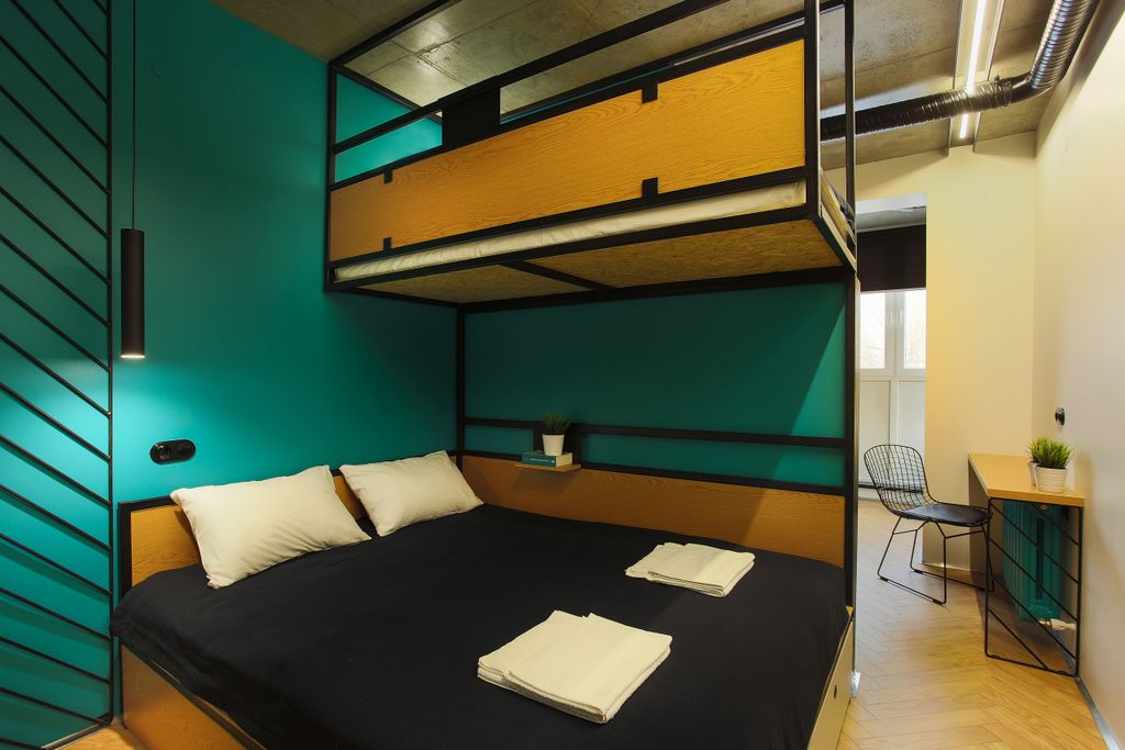 Suffix — Семейный номер с собственной ванной комнатой для большой компании