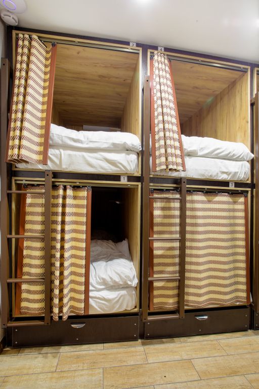 Chicago — Многоместный смешанный номер эконом (душ/туалет общий)