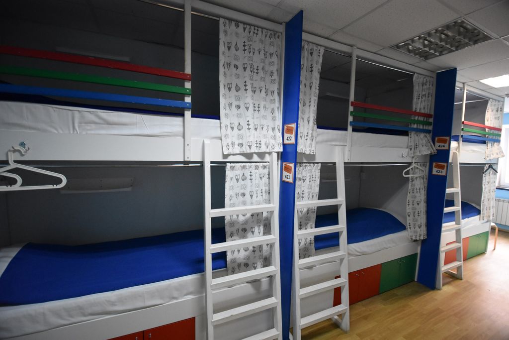 ID — Многоместный мужской номер эконом (душ/туалет общий)