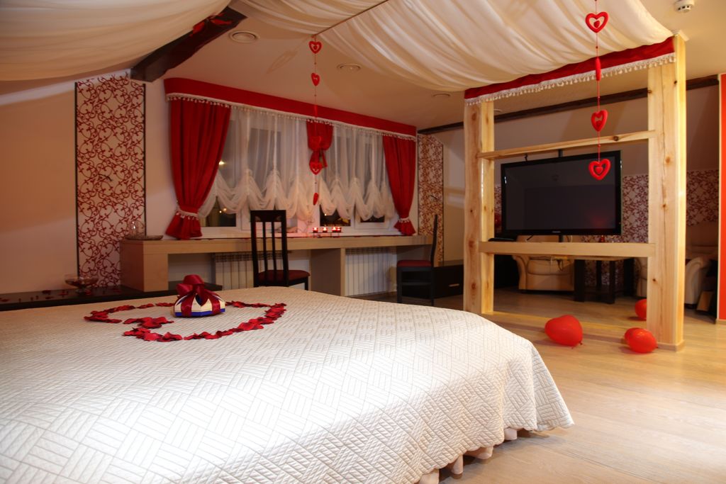 Патио — Семейный номер улучшенный четырехместный (третья категория)