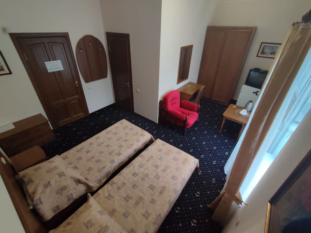 Бриз — Двухместный номер с 2 отдельными кроватями стандарт