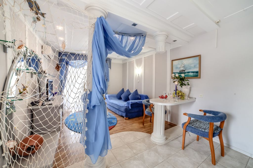 Апартаменты Херсонес — Семейный номер Морской