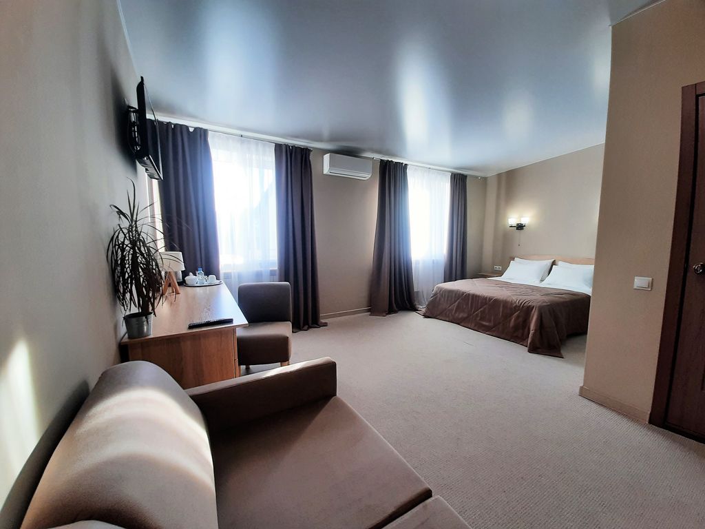 Золотой Шар — Трёхместный номер Комфорт